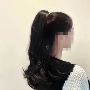 MOLFINE Wig Kuncir Kuda Keriting 28-35cm Klip Cakar - Tampilan Alami Anti Lepas Gaya Korea Coklat Hitam