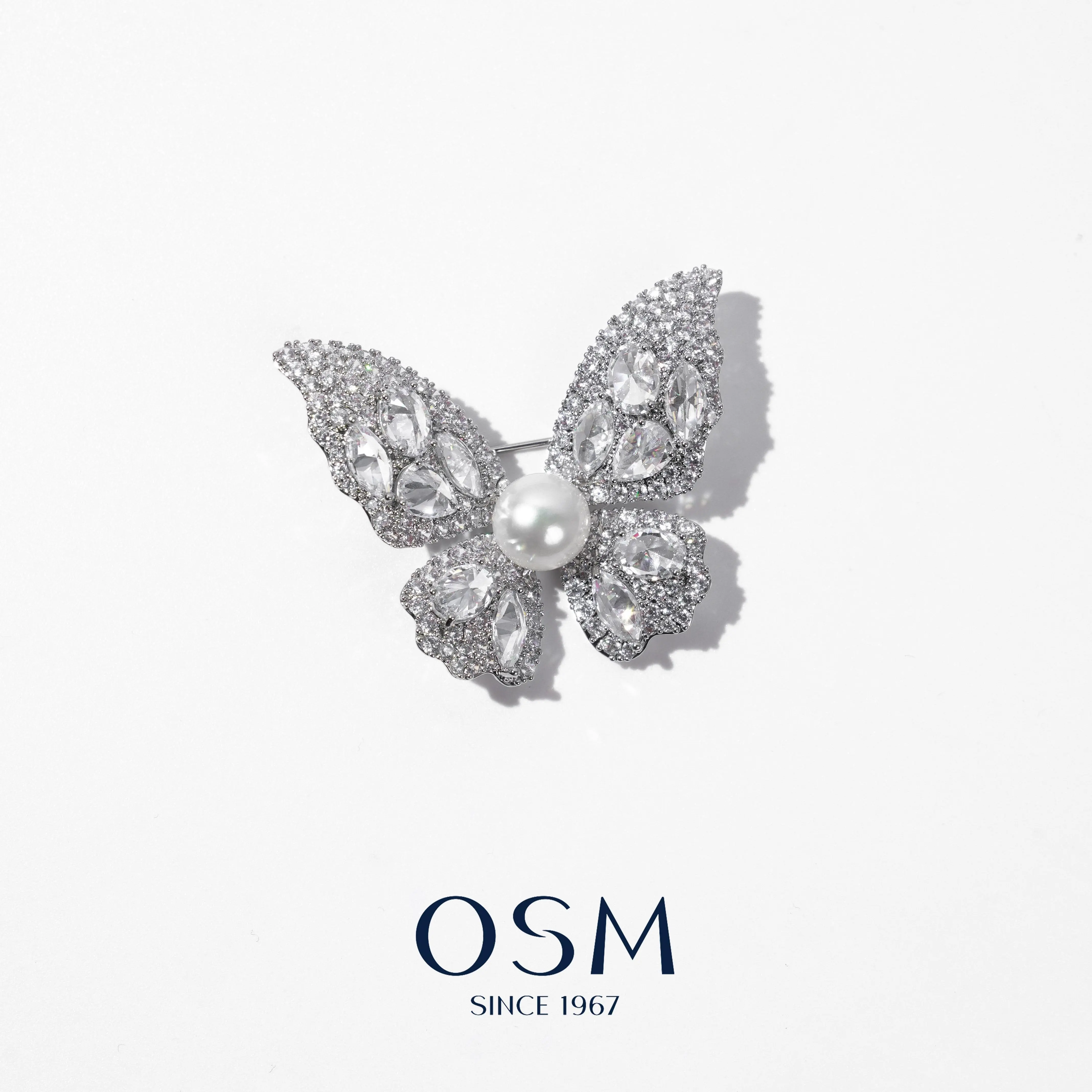 【036387】Butterfly  pearl brooch