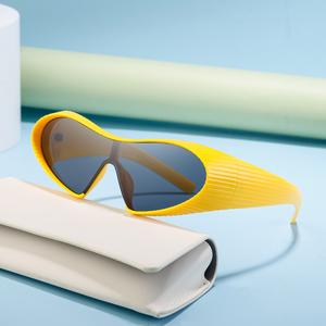 Futuristic One-piece for Women Men Cyberpunk Mirrored Fashion Sun Shades for Costume Party Club Trendy Oversized Vintage Sport Sunglasses