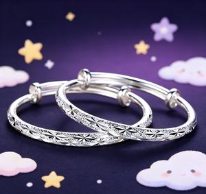 Vòng tay bạc cho bé an toàn – Chất bạc nguyên chất, không kích ứng da, cạnh tròn mịn, mang ý nghĩa bình an