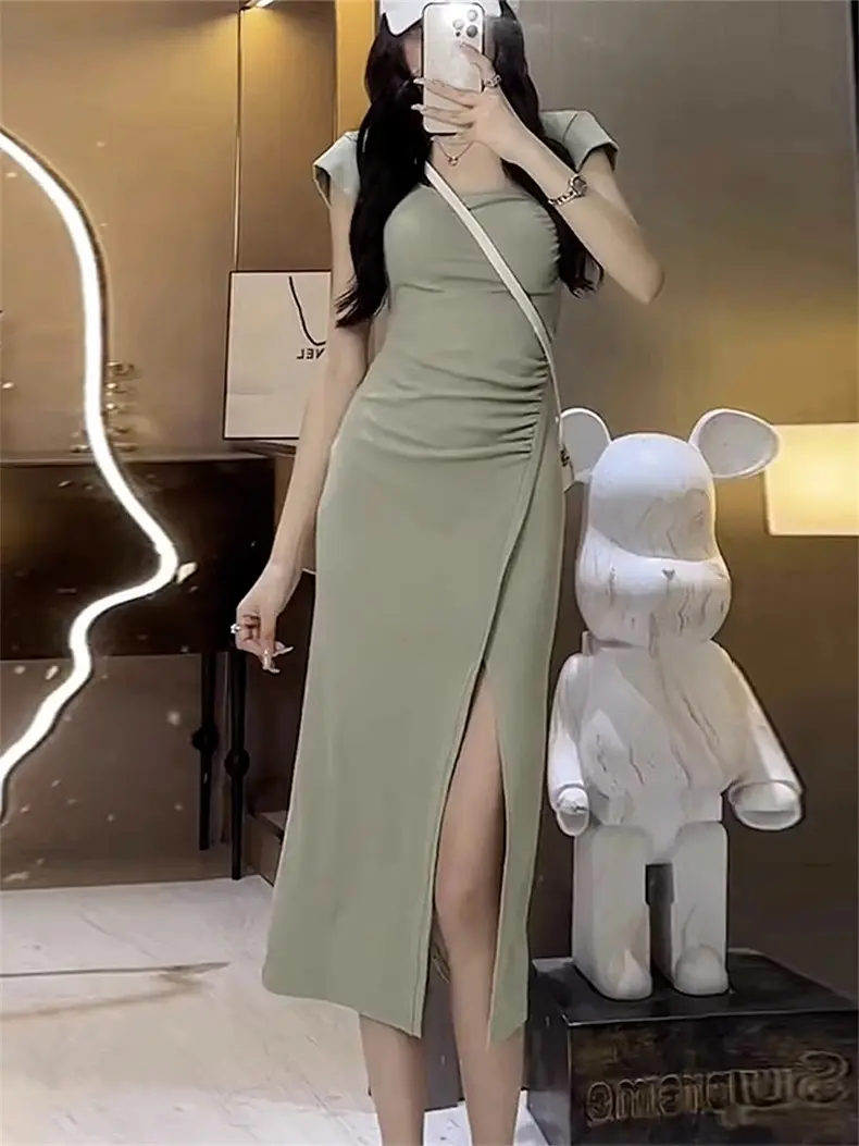 Black women's dress with waist cinching and slimming effect, new sexy and spicy style, featuring split pleats and hip hugging, Hepburn style knee length skirt Casual Womenswear Lingerie Summer