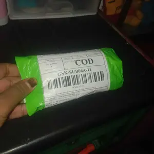 Liontin inisial abjad bahan titanium warna gold anti karat