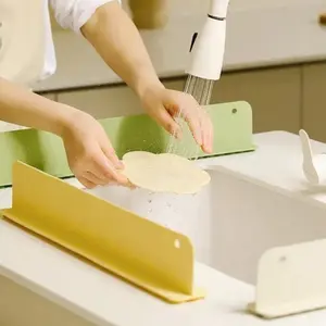 Sliga Papan Penghalang Cipratan Air Sink Wastafel Bahan Silikon Motif Daun