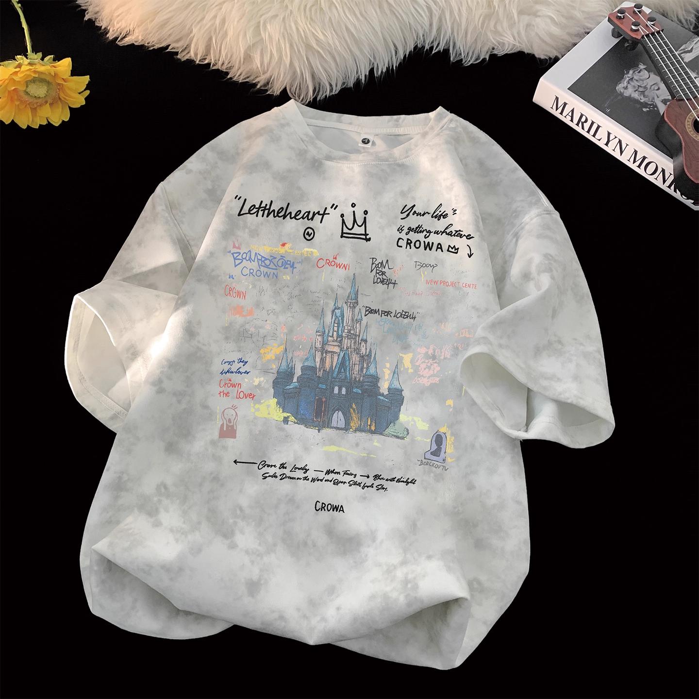 【CLOUD】รุ่น unisex สีขาว ทรงหลวม แขนสั้น เสื้อยืด หญิง ปราสาทในฝัน ลายตัวอักษร สไตล์แฟชั่นเกาหลี ดีไ