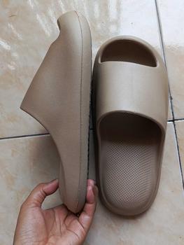 Product Review of Sandal Slop Pria New Eva Soft Comport Sendal Slip On Karet Unisex Rubber Kekinian  Sandal Slide Selop Laki-Laki Premium High Quality Shoes Kasual Black from C**s 2