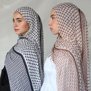 Selendang tudung Arab berkotak-kotak yang dicetak sifon sesuai untuk wanita Islam yang memakai gaya, ringan, nipis, menyerap lembapan dan bernafas.