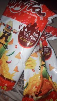 Product Review of HAPPY TOS TORTILLA SNACK JAGUNG GURIH 140 GRAM Camilan Makanan Food from p**🫨 0