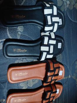 Product Review of Sandal Slop Motif Kotak/Sandal Wanita Terbaru from L**i 2
