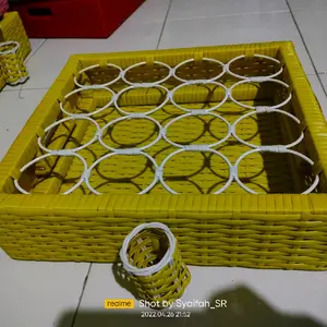 Tempat Aqua 16 kotak rotan sintetis