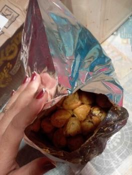 Product Review of MAMI LOUISSE 11.11 Exclusive X soes coklat 500g/1000gmerek baru/Malona/500g/1kg / mix rasa/halal KueSus Kering lsi soes coklat lumer 1 kgr Enak Murah Cemilankeluarga, Chocolate Food Makanan Snack Manis Biskuit SusuToples from k**t 2