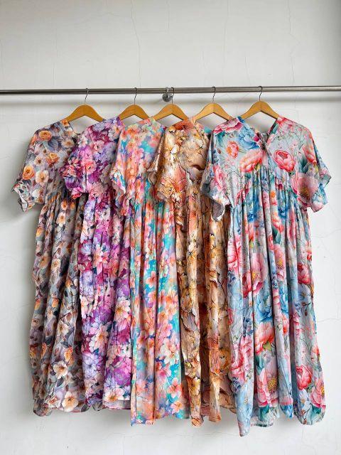 SAKURA DRESS Baju Wanita Model Maxi Dress Motif Bunga Warna Cerah dengan Desain Elegan dan Nyaman untuk Tampilan Harian SAKURA DRESS Baju Wanita Model Maxi Dress Motif Bunga Warna Cerah dengan Desain Elegan dan Nyaman untuk Tampilan Harian