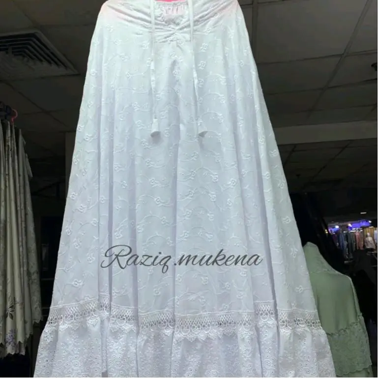 Mukena dewasa katun paris bordir premium Mukena bordir renda rempel Katun Kain Atasan Bunga Cantik Putih Motif Nyaman Kombinasi Panjang