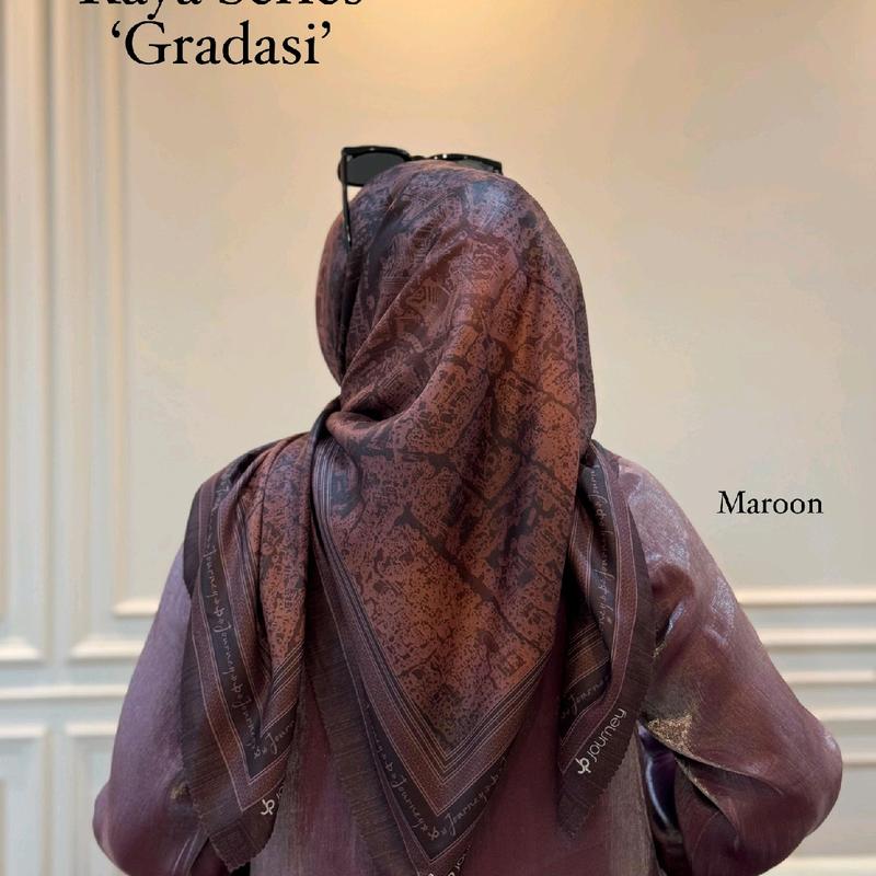 Hijab Segiempat Voal Premium dengan  Motif Gradasi Siap Pakai - Nyaman, Seragam Kerudung Muslim Casual Square 5