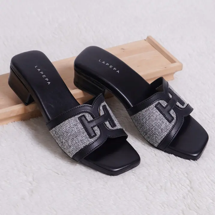 LAPEPA YUK - HELENA Sandal Wanita Slop High Heels Tinggi Sedang 4cm Size 36 - 40 Sendal Selop Hak Tahu Heel Pesta Sepatu Tali Acara Formal Kondangan 37 38 39 Tidak Licin Hil Empuk Ringan Anti Slip Warna Hitam Black Shoes Ori Original Mall Official Store