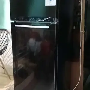 Changhong  Kulkas Lemari Es 2 Pintu Refrigerator Kapasitas 180 Liter Pendingin Makanan & Minuman - CRF238 Black gap 45