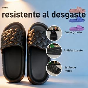 TOPSHARK Estas chanclas universales son suaves como una nube, ligeras y antideslizantes. Vienen en una variedad de colores y son adecuadas tanto para usar en casa como para actividades al aire libre.