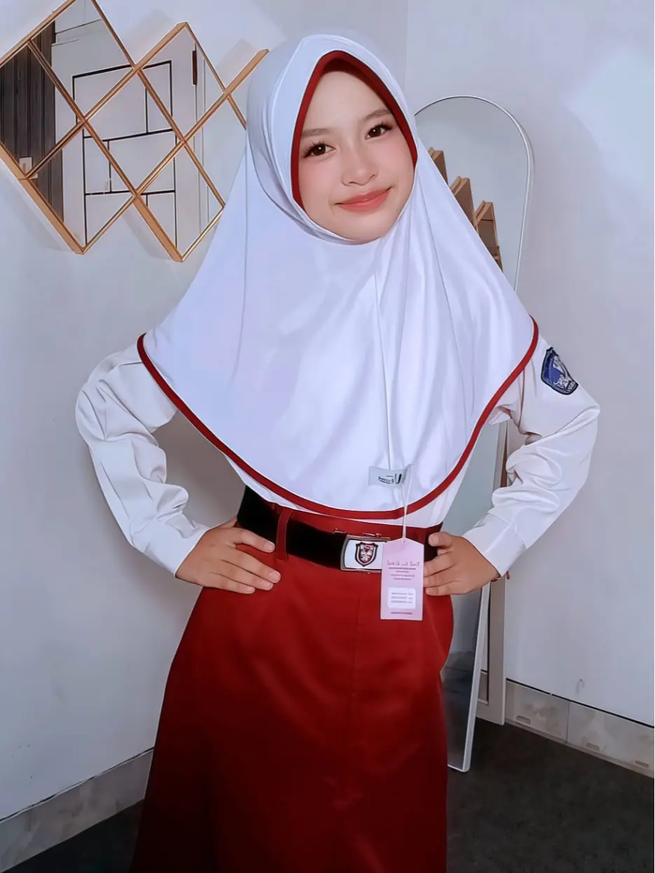 Ufairah - Hijab Instan Anak Sekolah SD / Kerudung Anak Sekolah List Merah