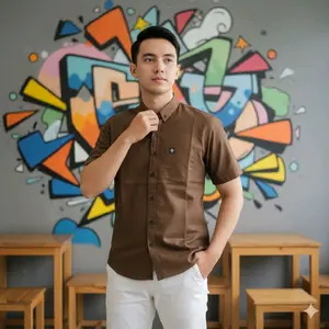 Kemeja Pria Polos Lengan Pendek Mahoganiy Nyaman Tebal Distro Casual untuk Tampilan Stylish dan Nyaman