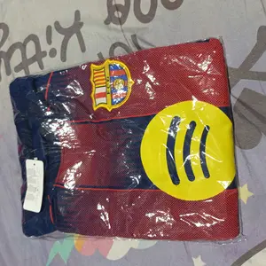 Setelan Jersey Bola Anak Barcelona – Setelan Bola Anak Usia 1-15 Tahun