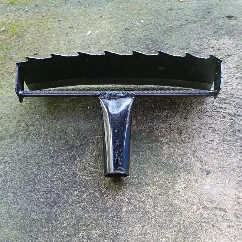 alat garuk rumput liar 2in1 dari plat baja dan selendang gergaji ada 6