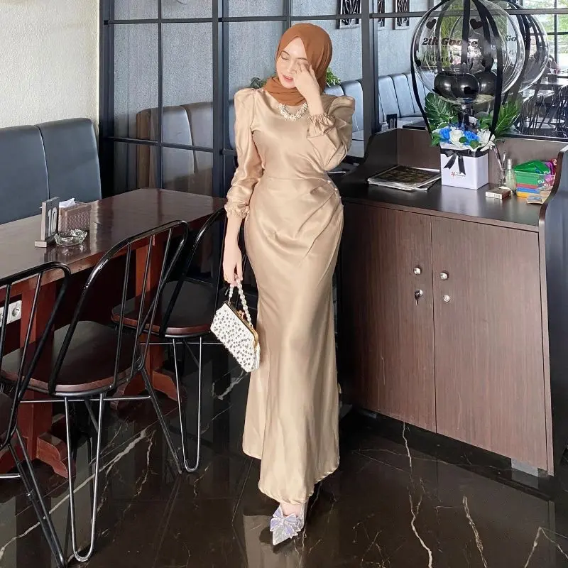 Elora Dress Material Satin Silk Premium Slim Body Fit Duyung Mermaid Aksen Mutiara Ash Grey Dress Polos Lengan Panjang Dress Satin Duyung Bridesmaid Kondangan Wisuda Couple Muslimah Lebaran Wedding Pesta