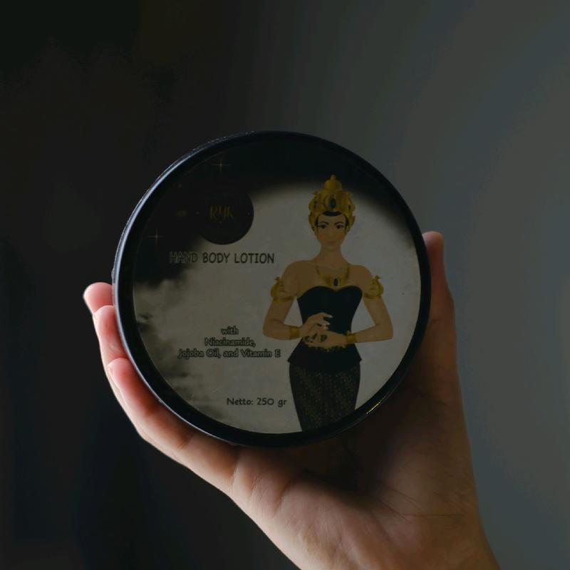 Lotion Tubuh RYK Pemikat Dapt 3 Pot dengan Kandungan Niachinamade, Jojoba Oil, dan Vitamin E - Wajah, Mencerahkan, Tangan 0