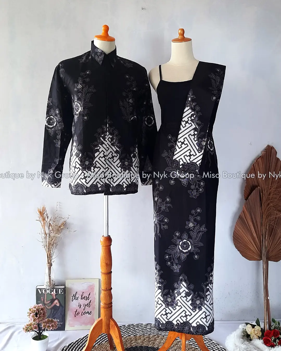 MISO BUTIK - Batik Couple Batik Katun Baju Batik Couple Batik Set Motif Pager Abu Kemeja Lengan Panjang Rok Set Rok Span Panjang Bagian Belakang Belahan Model A Line  Kekinian Modern