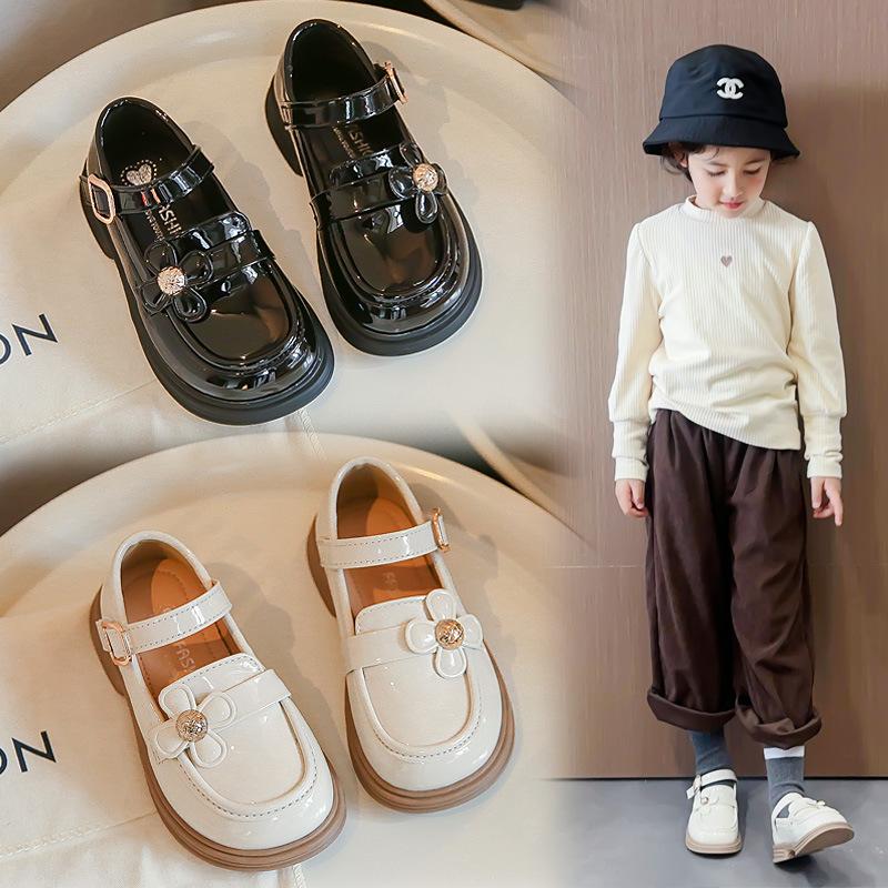 Sepatu Loafers Anak Perempuan Glossy Lembut dan Lentur 1