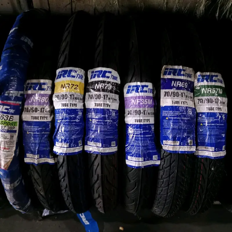 70/90-17 Ban Luar Bebek Ring 17 IRC Non Tubeless 0
