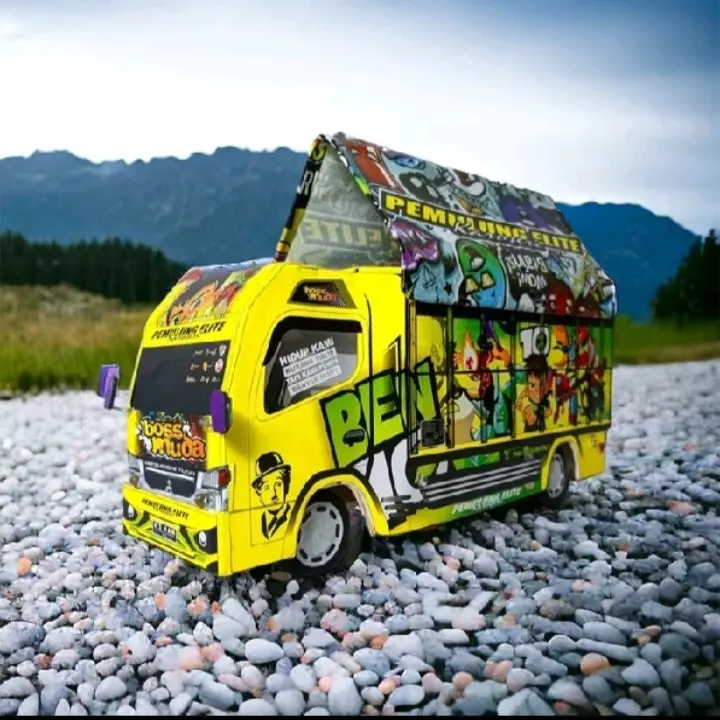 miniatur truck oleng mainan anak atau koleksi 4