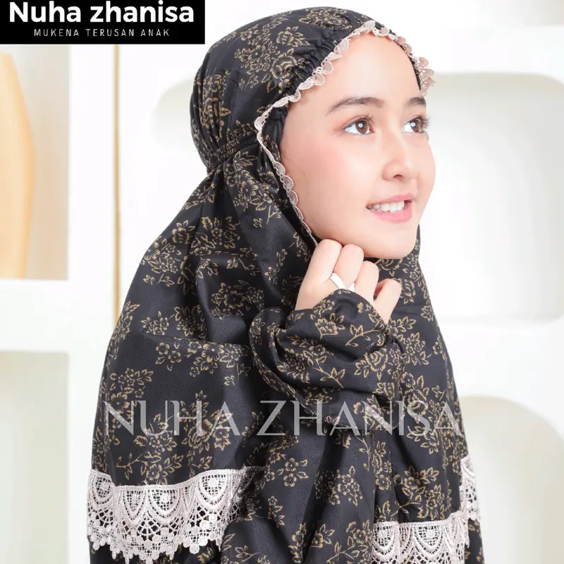 mukena terusan anak  usia 3-12 tahun ,bahan katun foil Mukenah Cantik Motif Renda  Simple Mewah d sertai renda ziper hitam 5