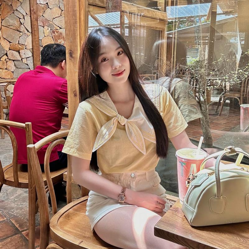 Áo sơ mi nữ thủy thủ viền sọc cột nơ lệch cổ tay ngắn trẻ trung LAMO - B1438