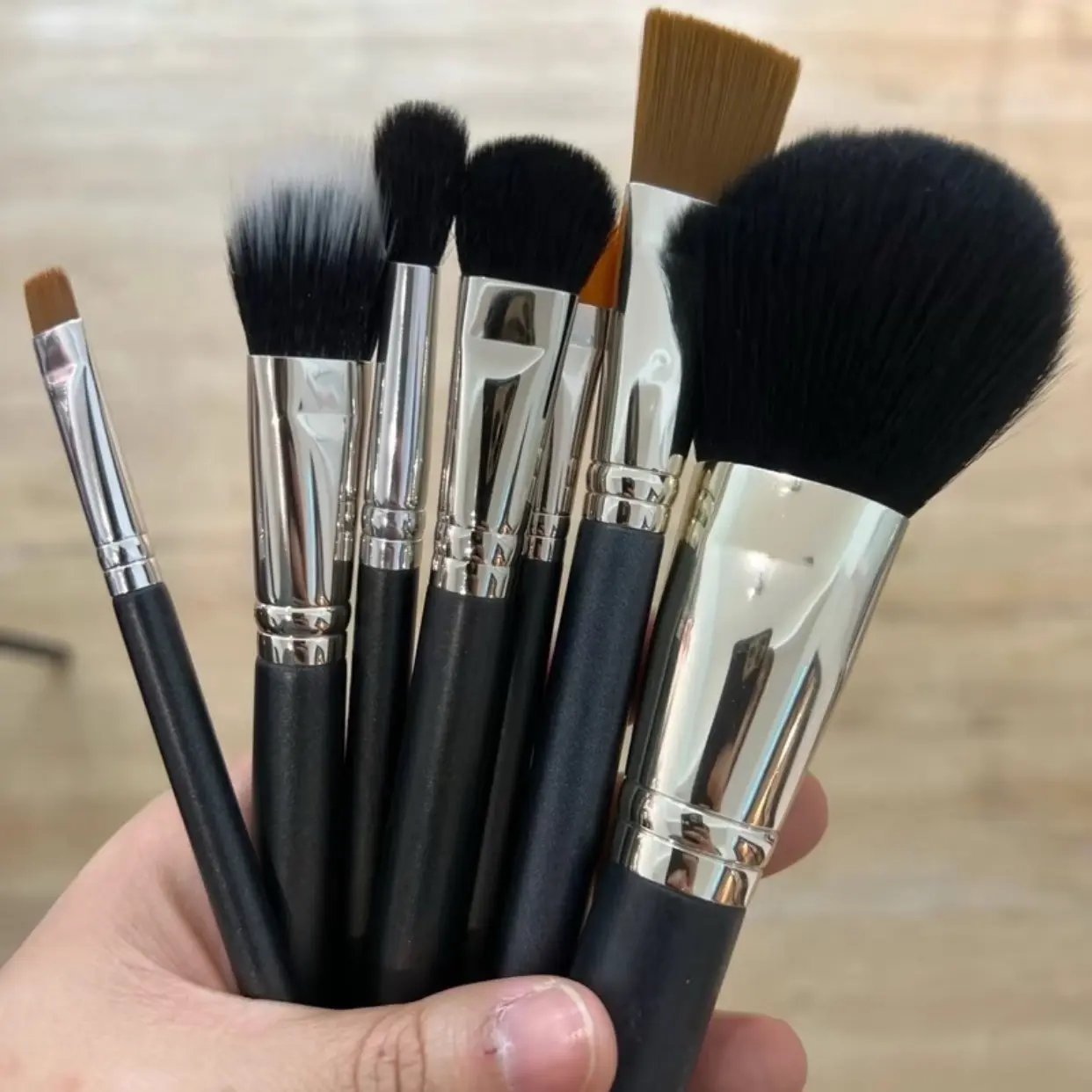 MC BRUSH MAKEUP BERQUALITY