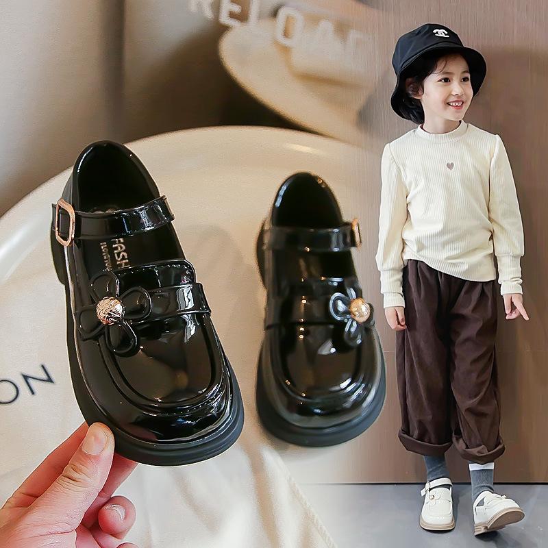 Sepatu Loafers Anak Perempuan Glossy Lembut dan Lentur 0