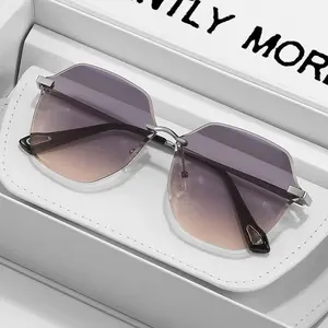 【Toko Resmi YJ 】Kacamata Hitam Sunglasses Pria dan Wanita Frame Kotak Lenda Warna Gaya Vintage Trendy Fashion 8195