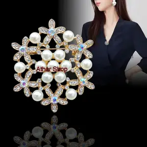 Bros Mewah Bunga Kristal Dan Mutiara  Desain Elegan untuk Pakaian Dress Wanita