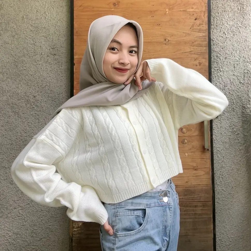 Mada Crop Cable Knit Cardi - Cardigan Crop Rajut Korea