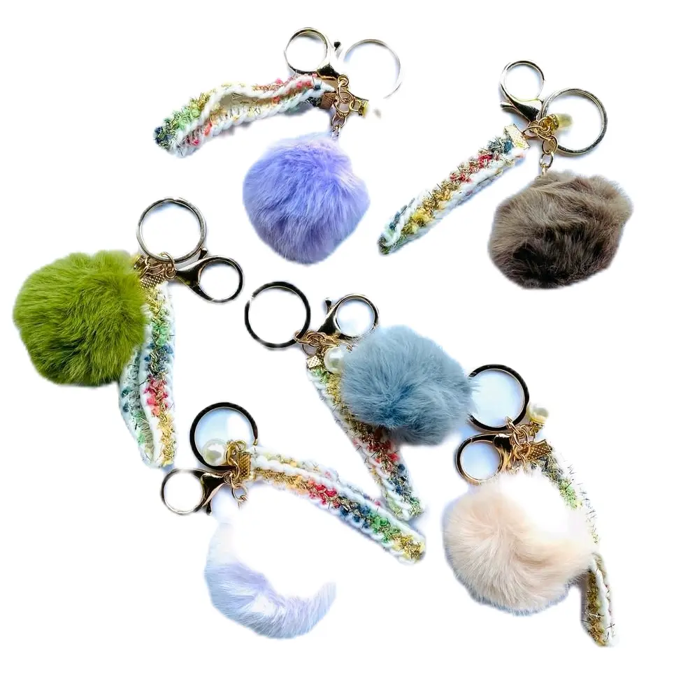 Gantungan Tas/Gantungan Kunci pom pom syal
