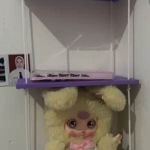 rak dinding gantung 3 susun warna pink Penyimpanan