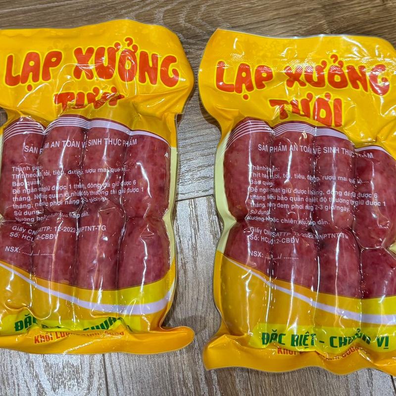 1kg Lạp xưởng MỠ NHIỀU sấy tươi KHÔNG QUÀ TRUYỀN THỐNG TƯƠI Lạp xưởng sấy tươi mềm 40 % mỡ & 60% nạc - đặc sản cai lậy tiền Giang sấy mềm vị ngọt sấy 2 nang