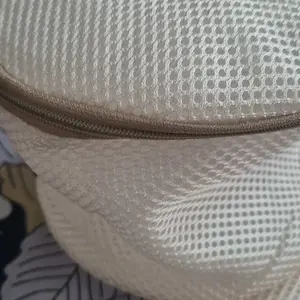 URU Tas Cuci Bra Anti Deformasi Kantong Laundry Tebal untuk Mesin Pelindung Pakaian Dalam Wanita Kain Halus & Ritsleting Tertutup Rapi