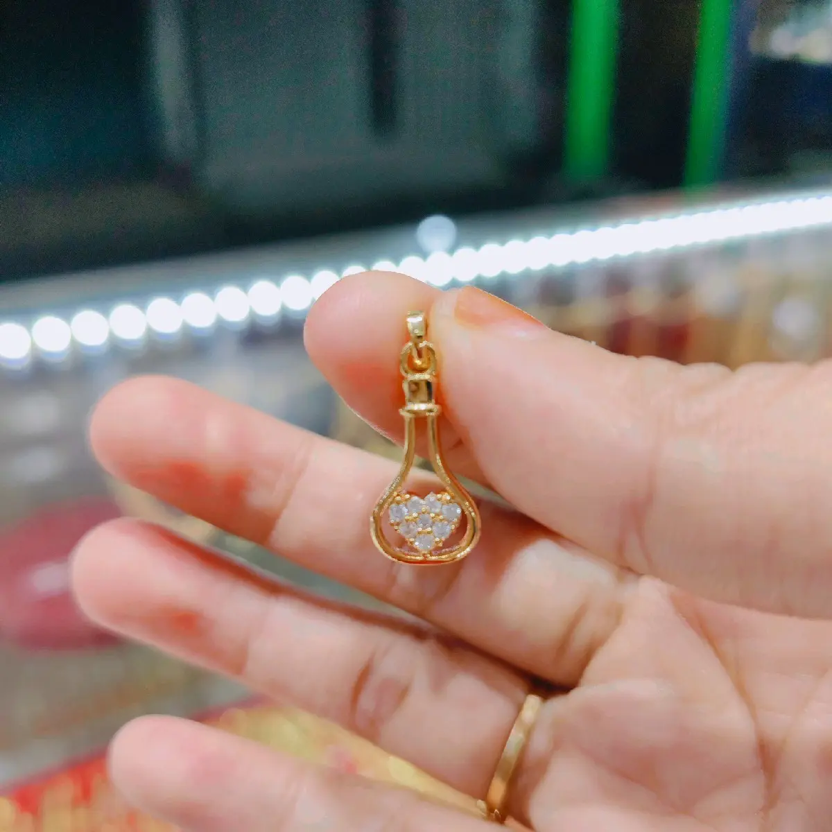 Liontin Model Labu titanium asli awet