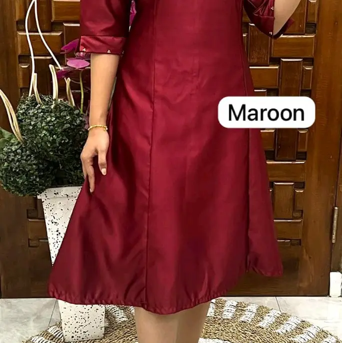 Dress satin Bridal Pakai payet dan mutiara tabur payet dijahit Pakai resleting belakang Pakai furing katun