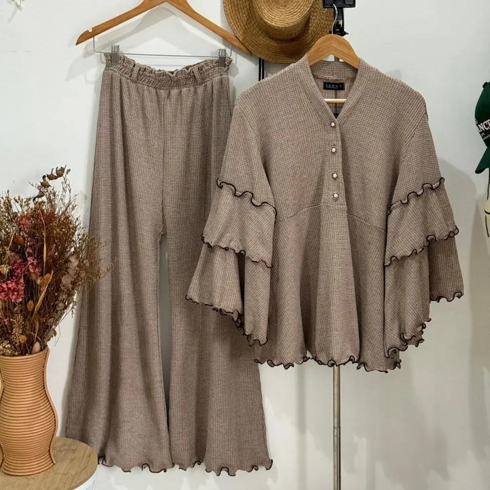 Set Earthbrown Curly LD 140