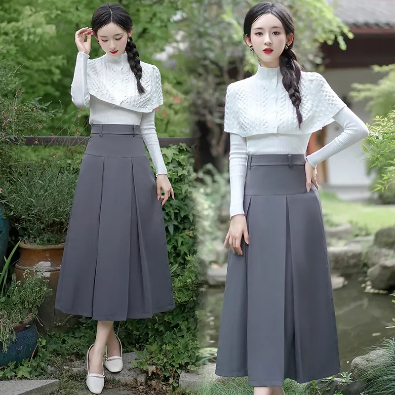 New grey high waisted pleated skirt