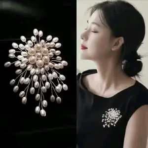 Bros Mutiara Handmade Elegant Pearl Flower Brooch For Women Girls Fashion BR117