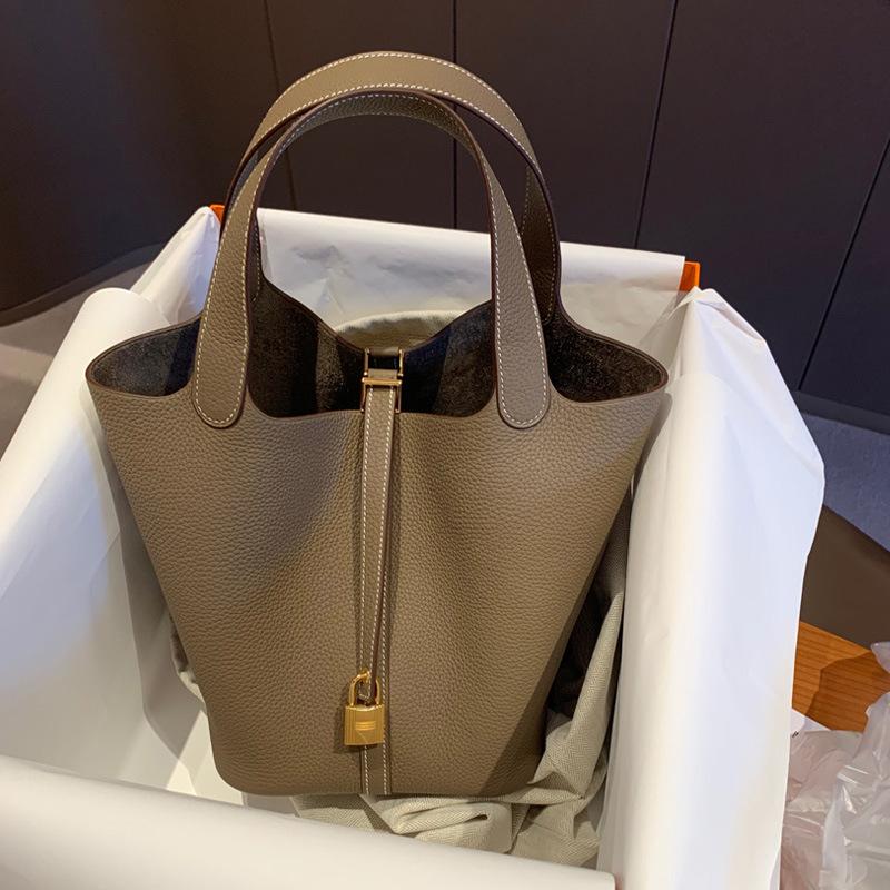 Product Introduction of New Handbag Women's Stylish Bag Bag 2023 New Trendy Vegetable Basket Women's Bag Soft Pu Litchi Pattern Bucket Bag Portable Mother and Child Bag Cute Women's Bags Versatile Women's Bag Girl's Handbag 5