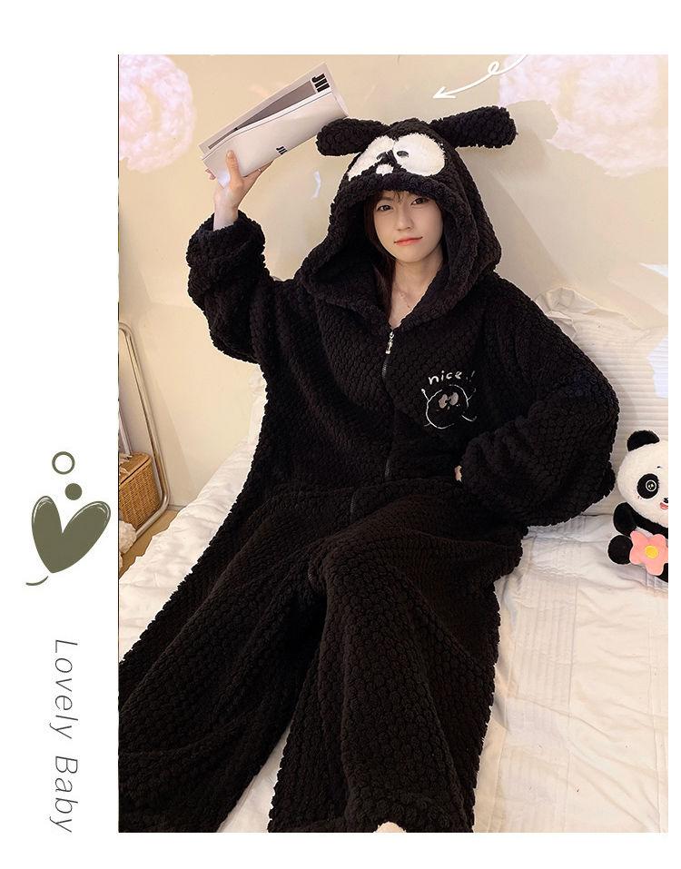 Product Introduction of Strawberry Bear One-Piece Coral Velvet Pajamas Female Stylish Simple and Versatile Flannel Cute Cartoon Student Can Be Outerwear Homewear 15