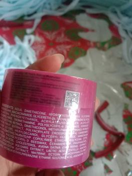 Product Review of GLAD2GLOW Peach Retinol Moisturizer 30 gram dengan Retinol & HPR untuk Memudarkan Garis Halus dan Kerutan from D**p 1