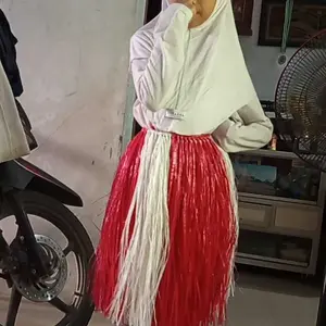 Rok Rembai Tari Adat Papua 40cm Warna Merah Putih satu set rok gelang tangan dan kaki,Untuk Tk Dan Sd cocok buat acara 17 Agustus